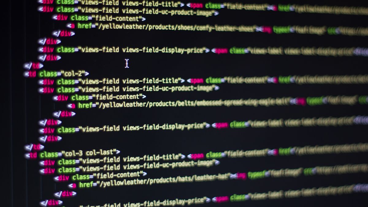 Code du theme Shopify affiche en gros plan sur un ecran d'ordinateur